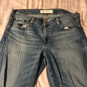 Adorable gap boyfriend jeans!